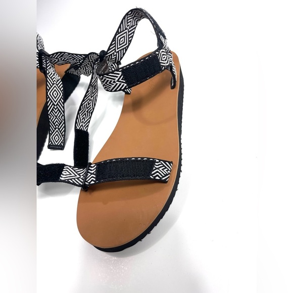 Madewell The Resourced Maggie Black & White Strappy Sandals Womens 9.5 Platform - Picture 6 of 9